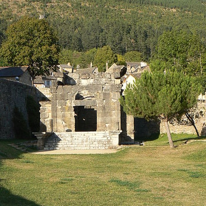 Photo de Mausolée de Lanuéjols