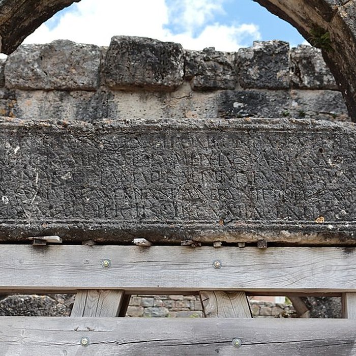 Photo de Mausolée de Lanuéjols