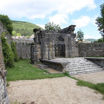 Mausolée de Lanuéjols