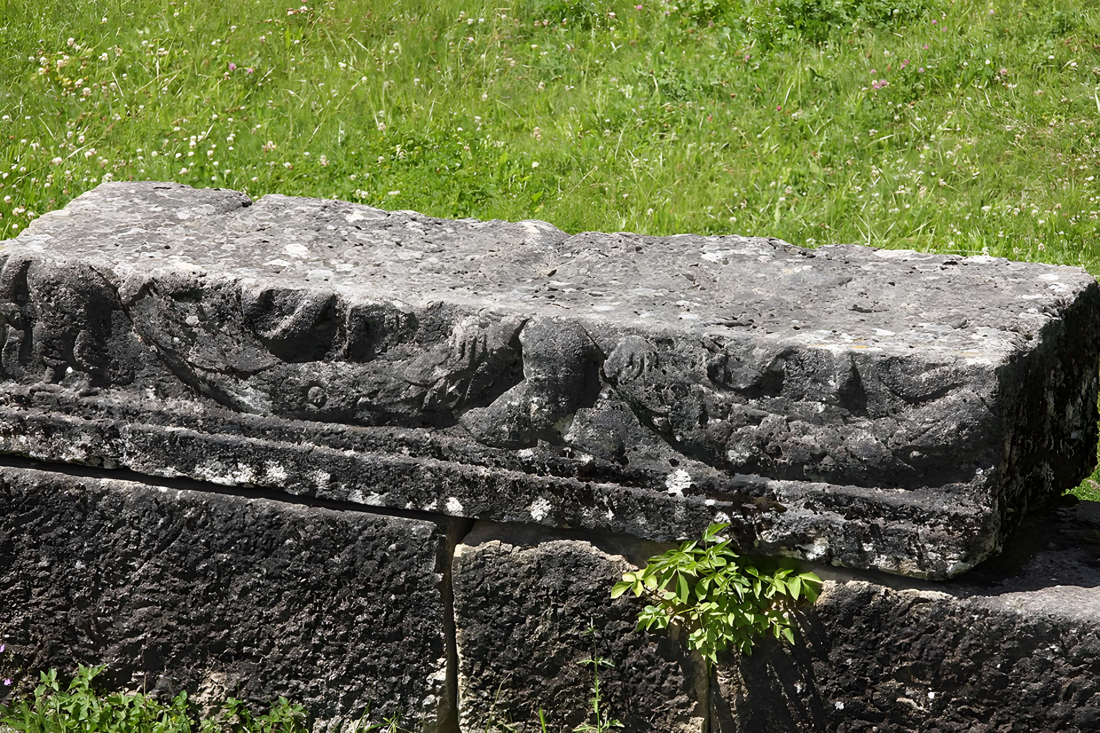 Mausolée de Lanuéjols