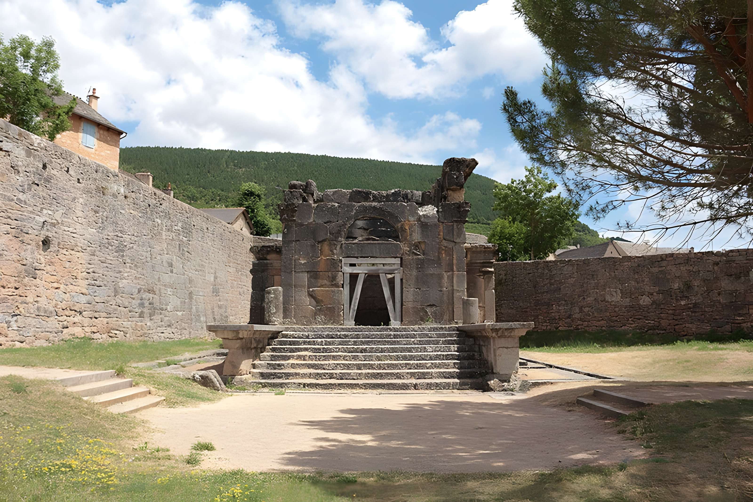 Mausolée de Lanuéjols