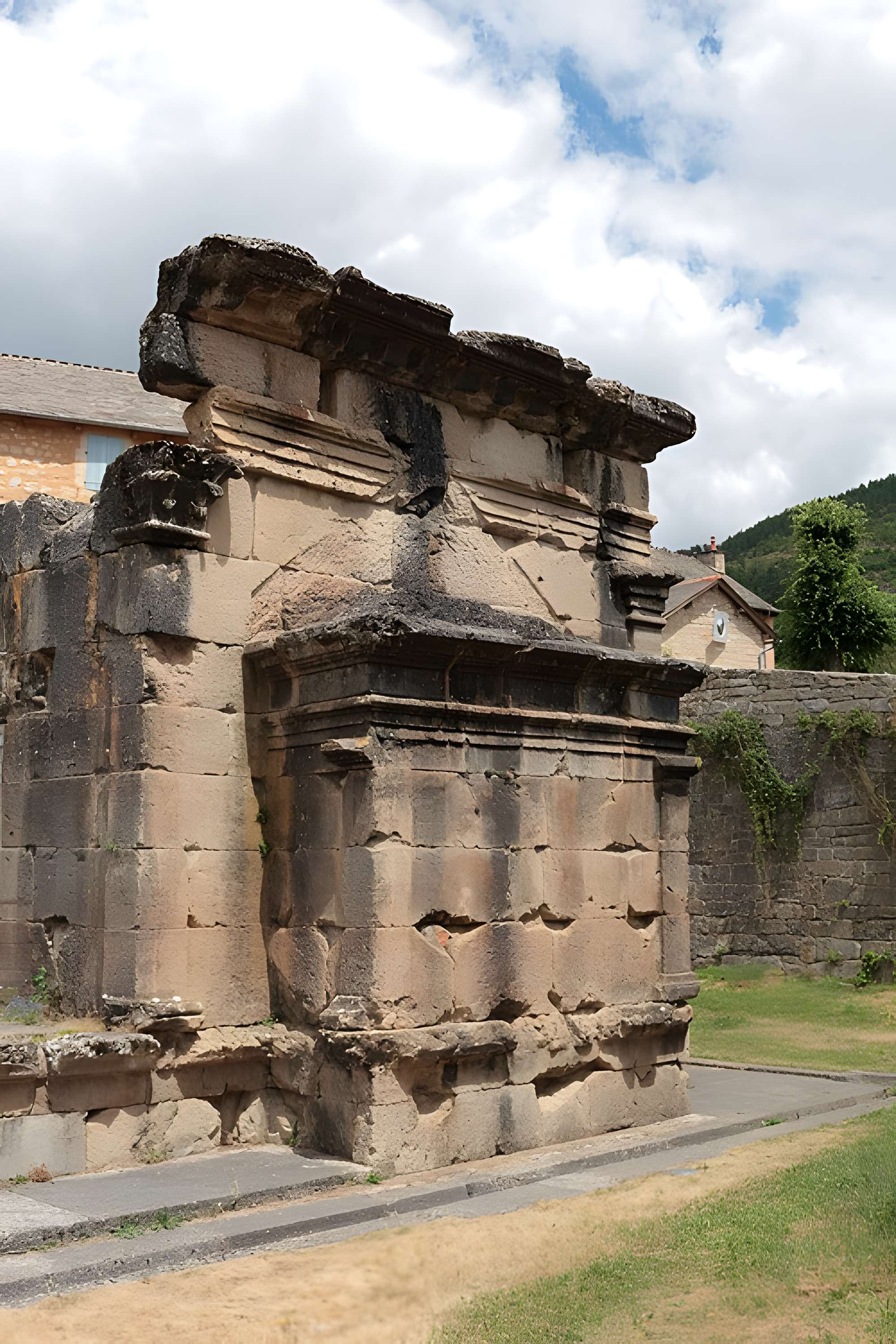 Mausolée de Lanuéjols