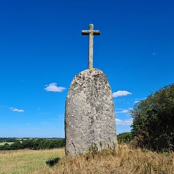 Menhir christianisé dit Croix de Pasquiou