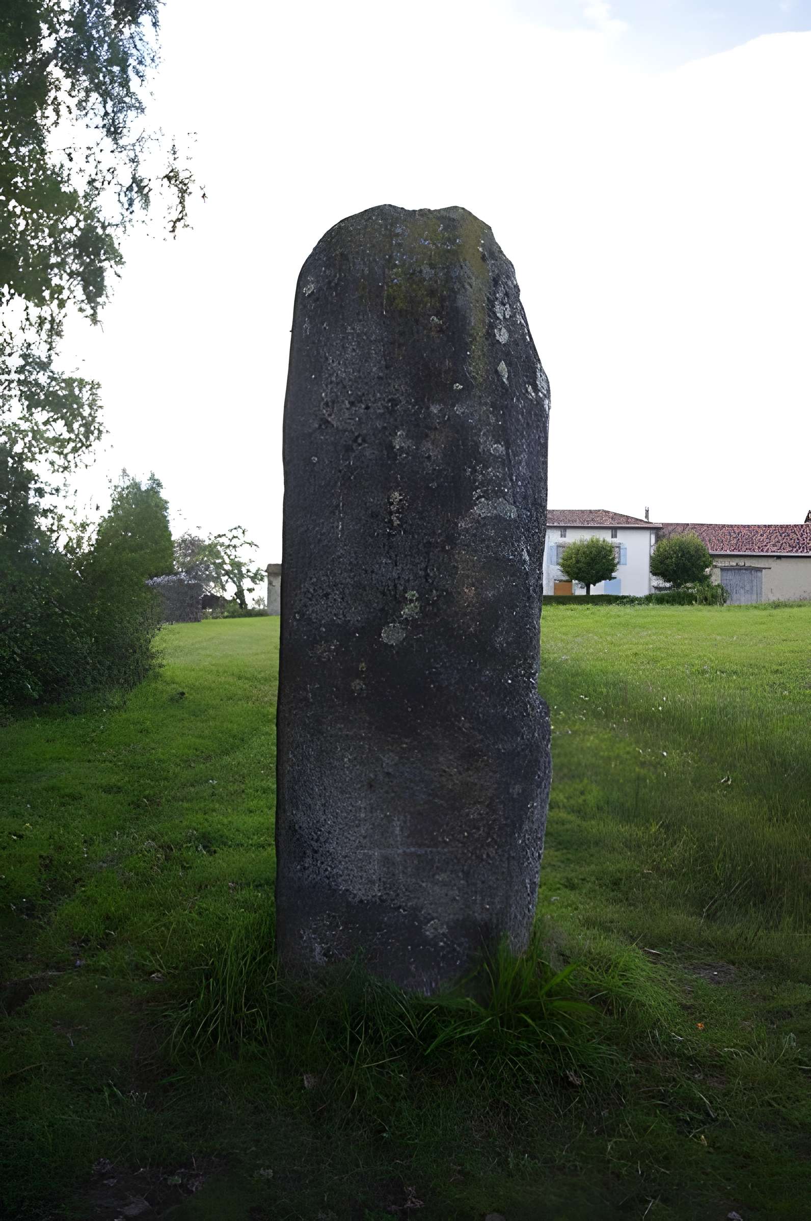 Menhir d'Arnac à Cieux 