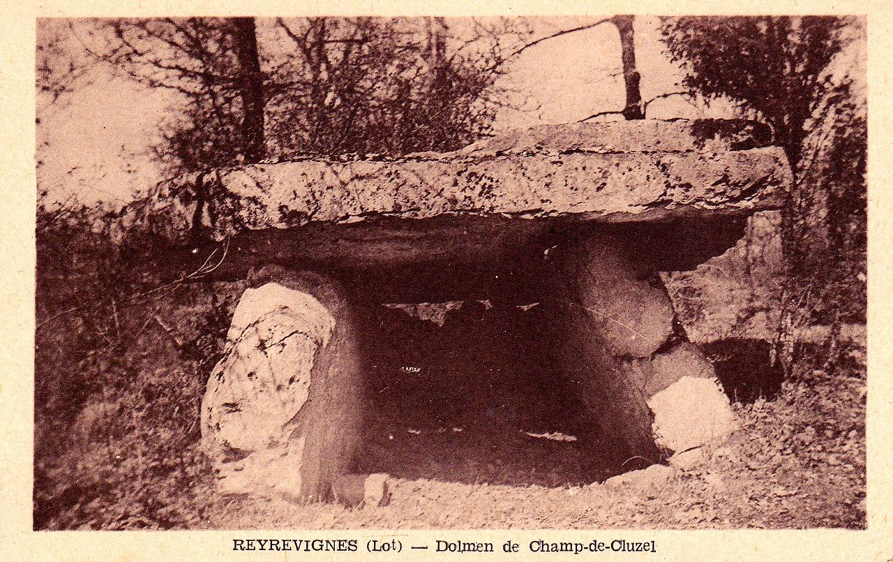 Menhir de Bélinac à Livernon