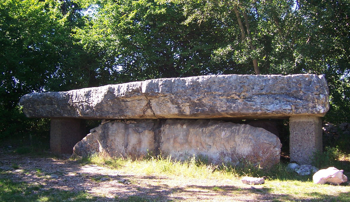 Menhir de Bélinac à Livernon