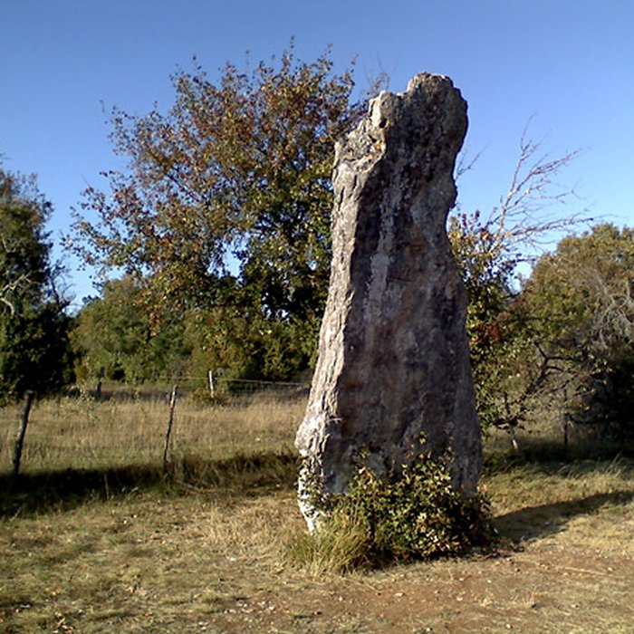 Photo de Menhir de Bélinac à Livernon