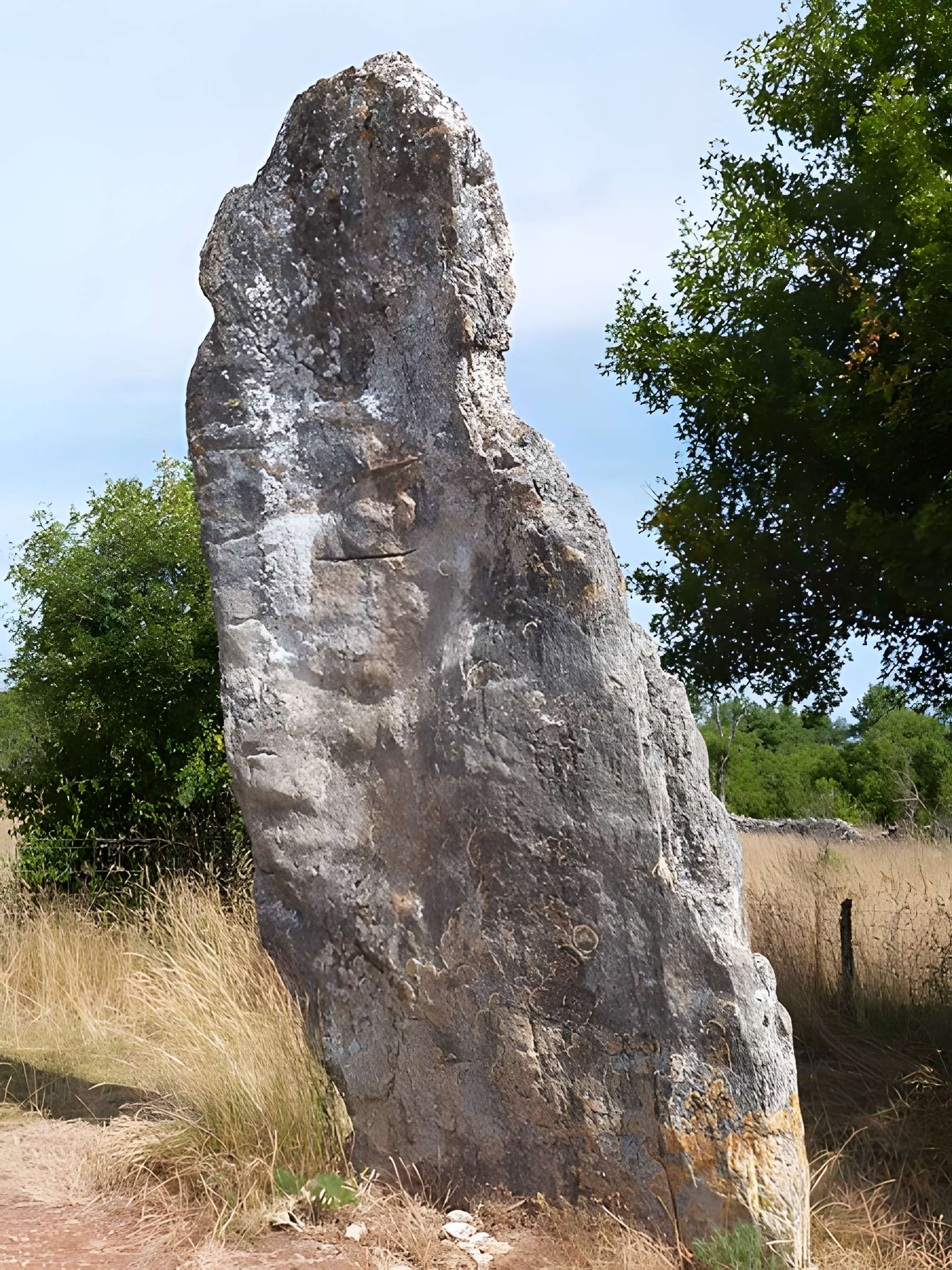 Menhir de Bélinac à Livernon