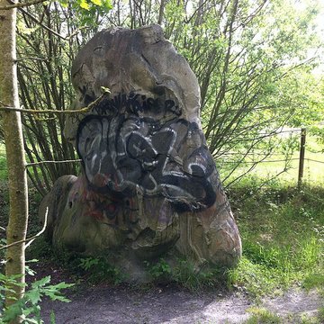 Menhir de Chantecoq ou Mère-aux-Cailles