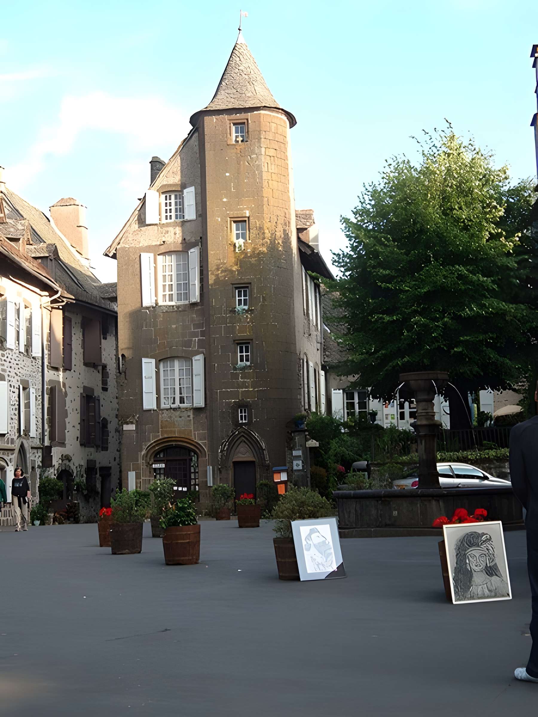 Hôtel de La Ronade à Salers
