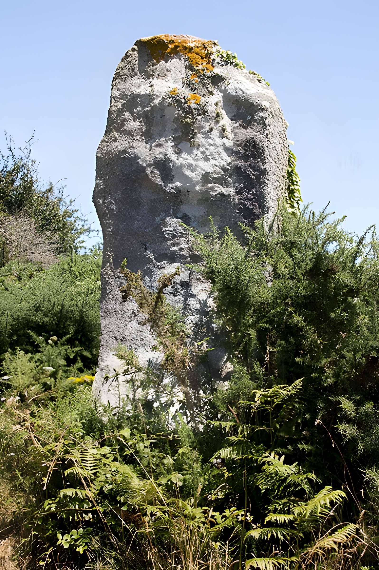 Menhir de Couinandré à Plouescat