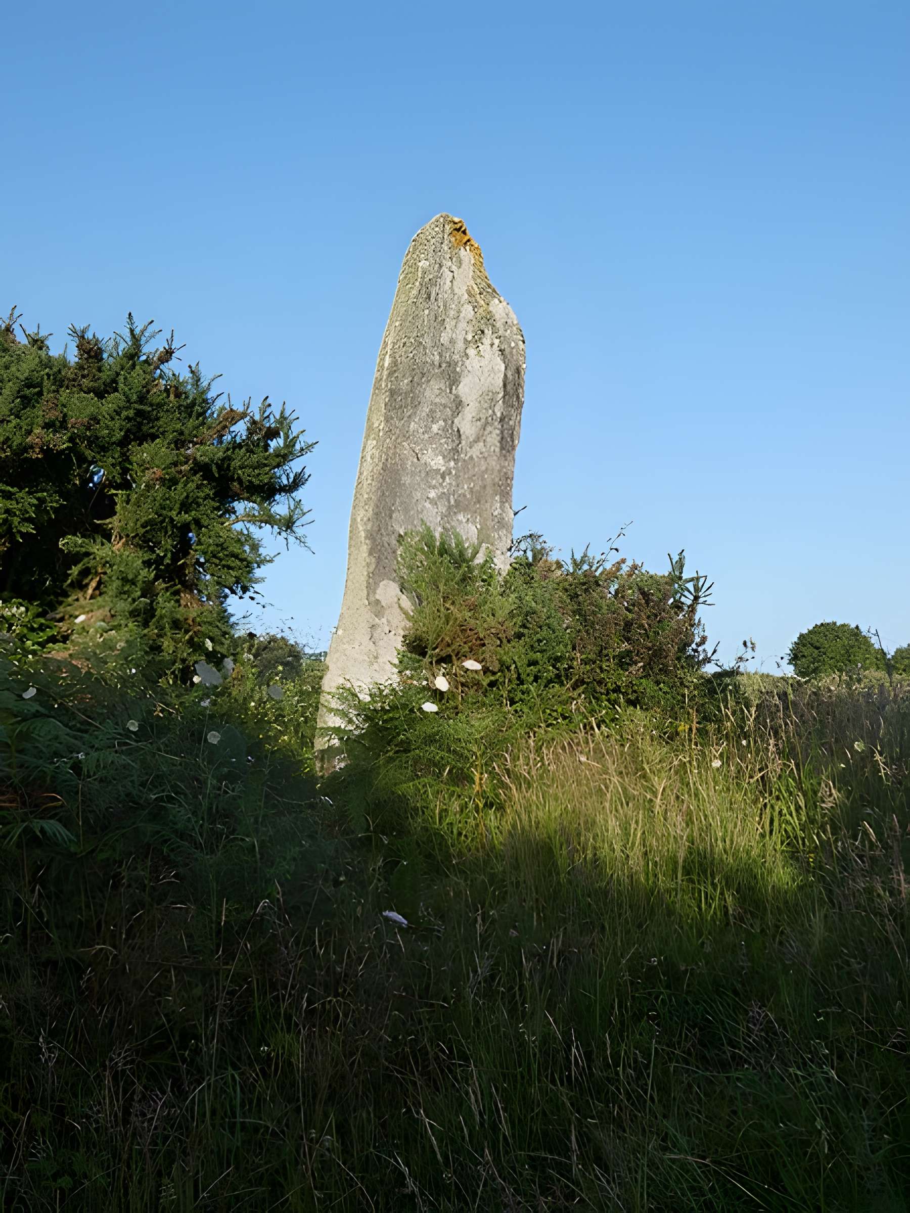Menhir de Couinandré à Plouescat