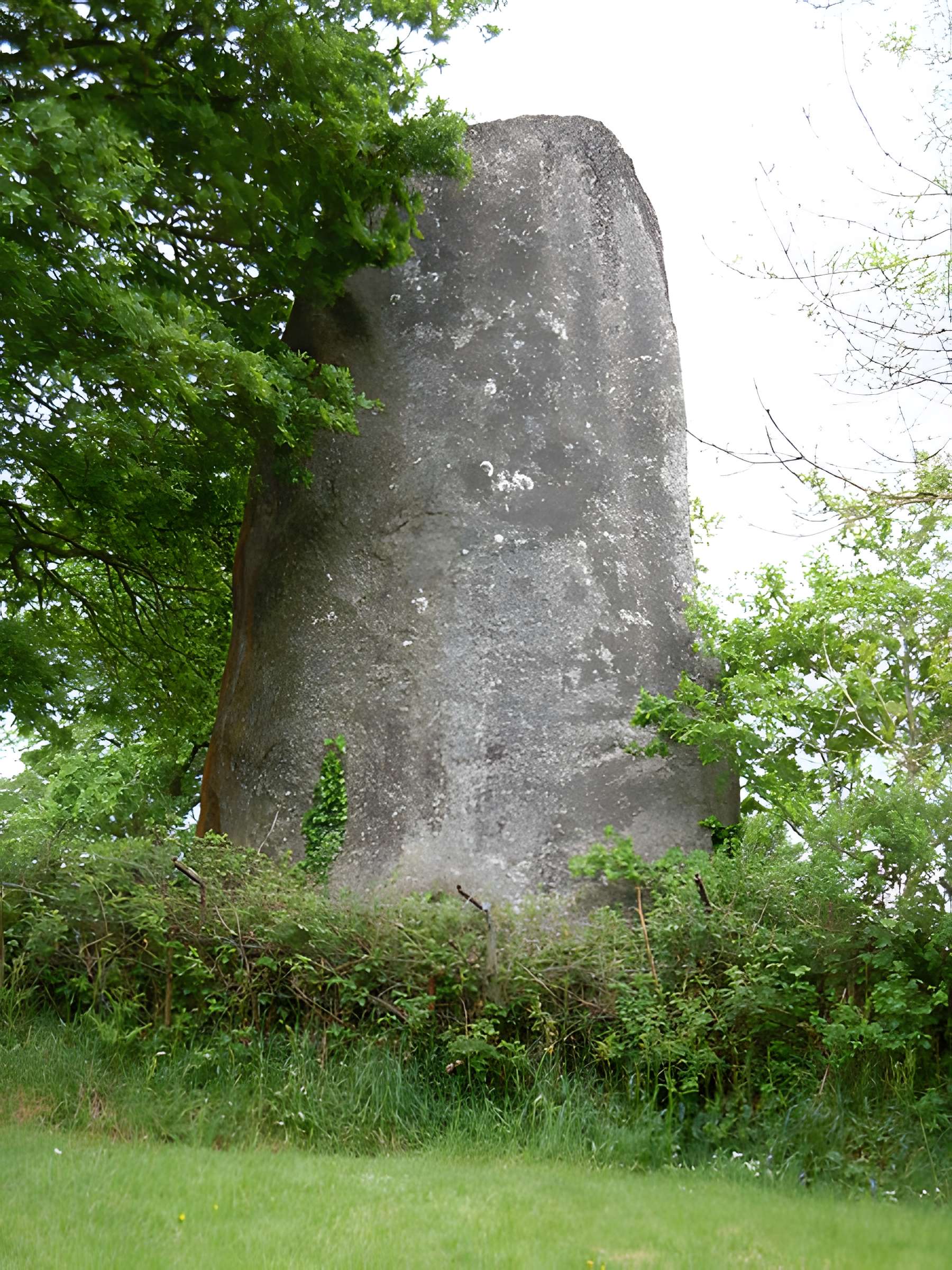 Menhir de Glomel