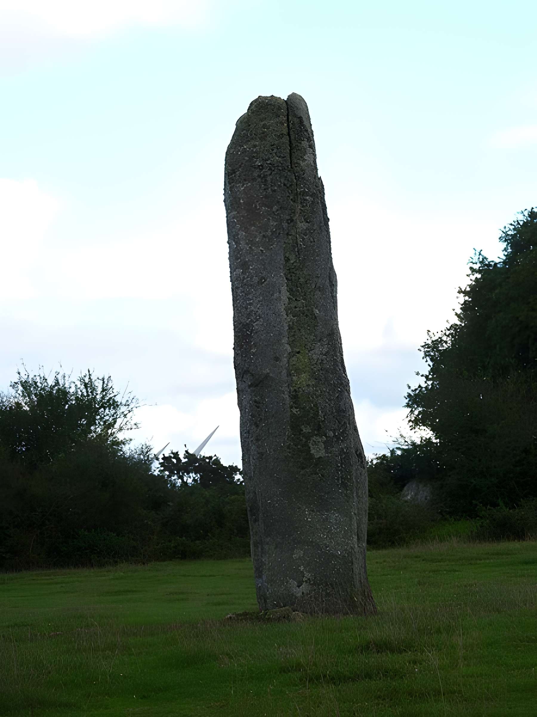Menhir de Goresto à Canihuel