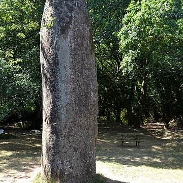 Menhir de Kerampeulven à Berrien