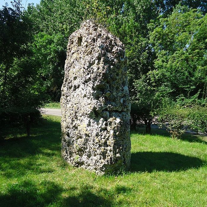 Photo de Menhir de la Basse Crémonville à Val-de-Reuil