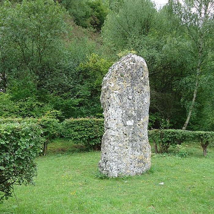 Photo de Menhir de la Basse Crémonville à Val-de-Reuil