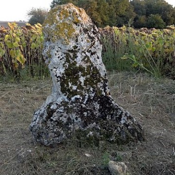 menhir de la grande pierre d averdon