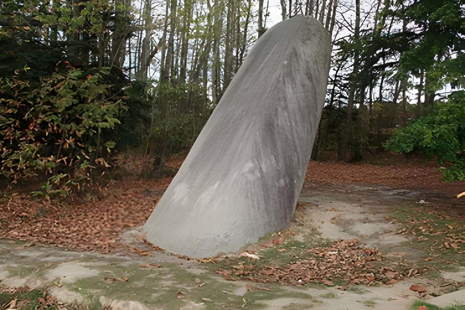 Menhir de la Tremblais de Saint-Samson-sur-Rance 