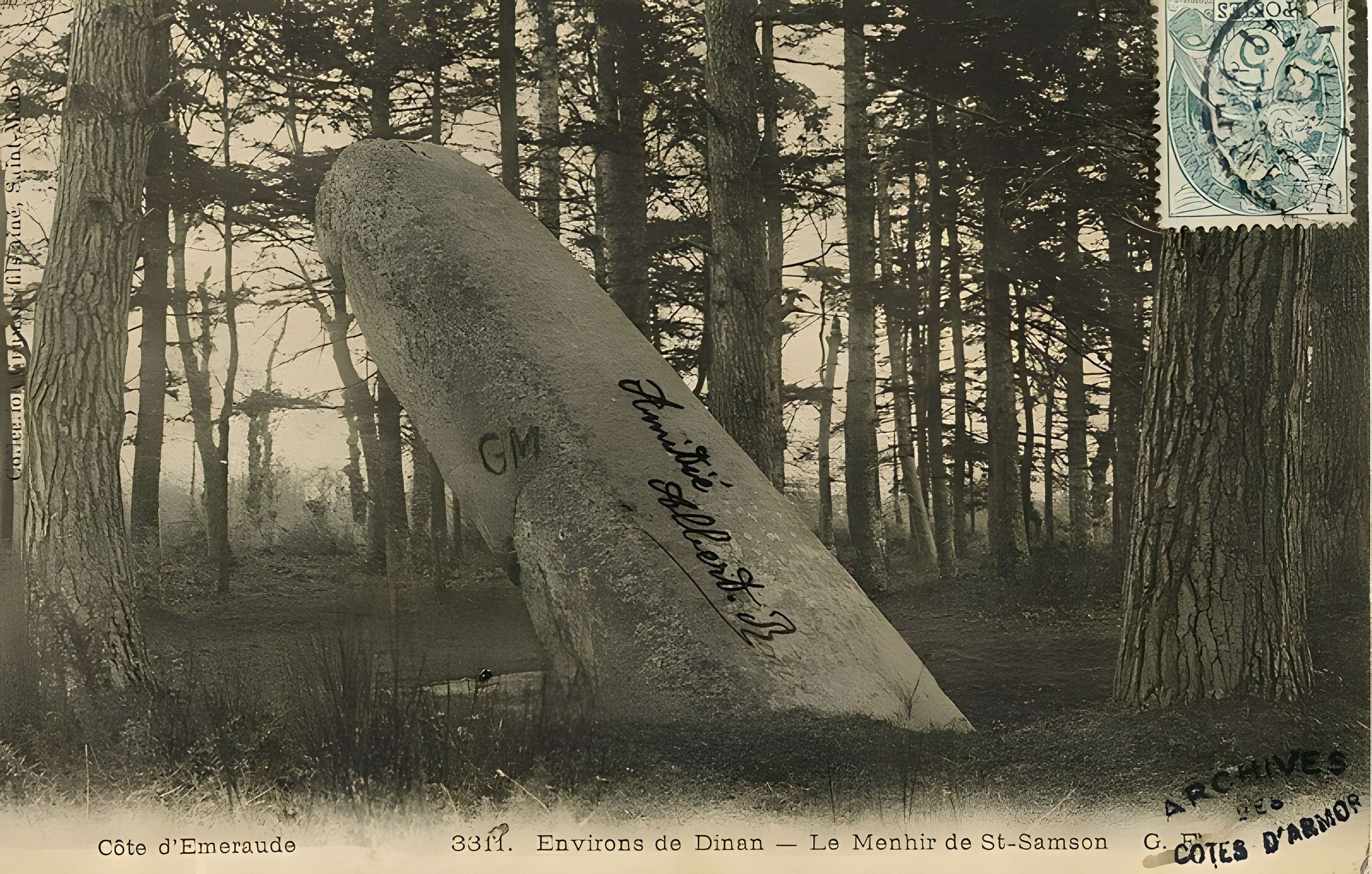 Menhir de la Tremblais de Saint-Samson-sur-Rance
