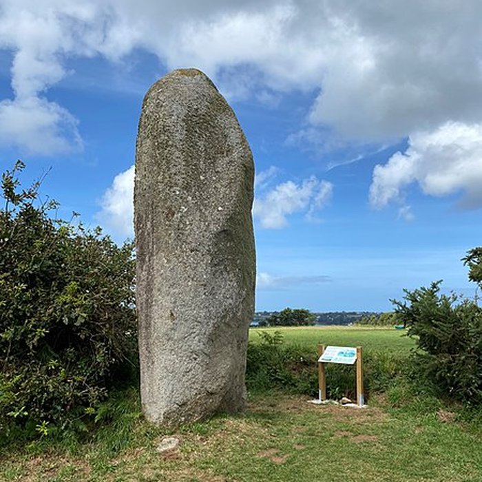 Photo de Menhir de Lann al Louarn à Plouguin