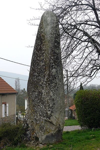 Photo de Menhir de L'Ouche-à-l'Hôte à Broye