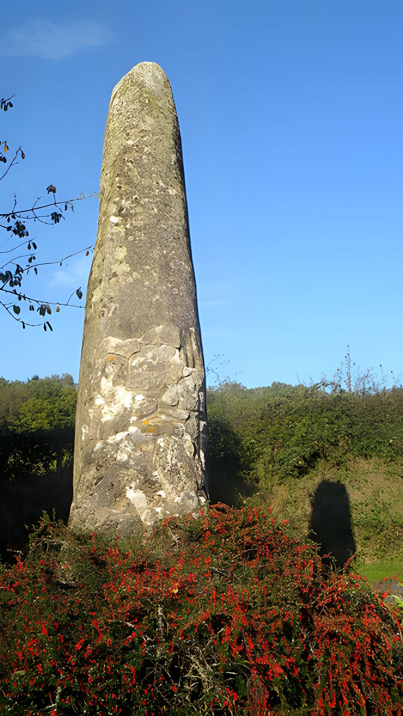 Menhir de L'Ouche-à-l'Hôte à Broye