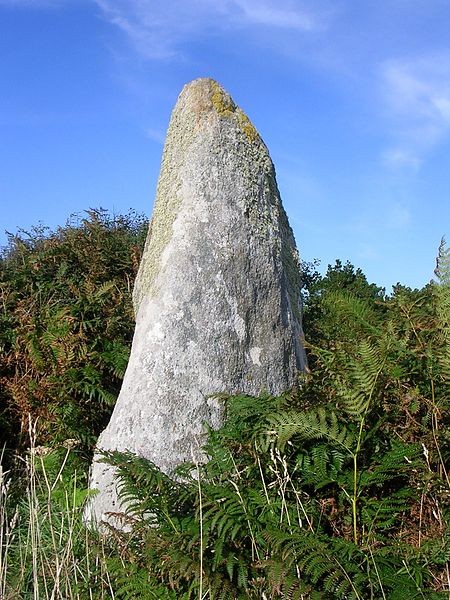Photo de Menhir de Luguenez à Beuzec-Cap-Sizun