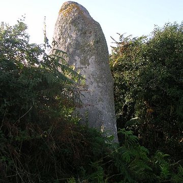 Menhir de Luguenez à Beuzec-Cap-Sizun