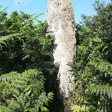 Menhir de Luguenez à Beuzec-Cap-Sizun