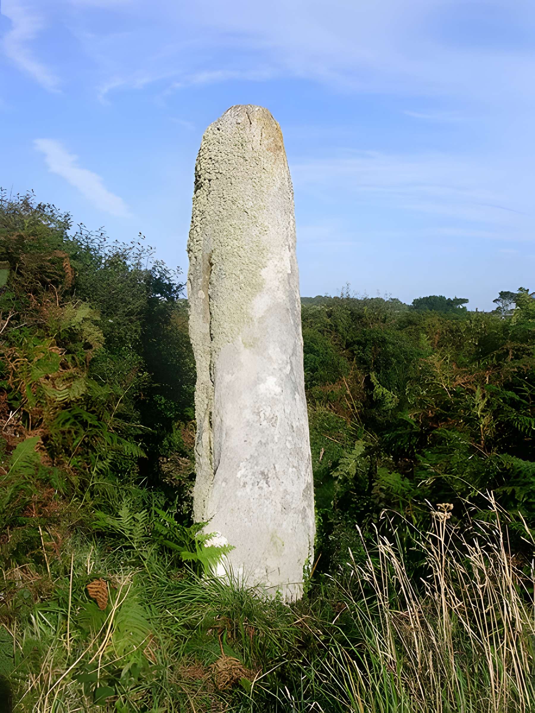 Menhir de Luguenez à Beuzec-Cap-Sizun
