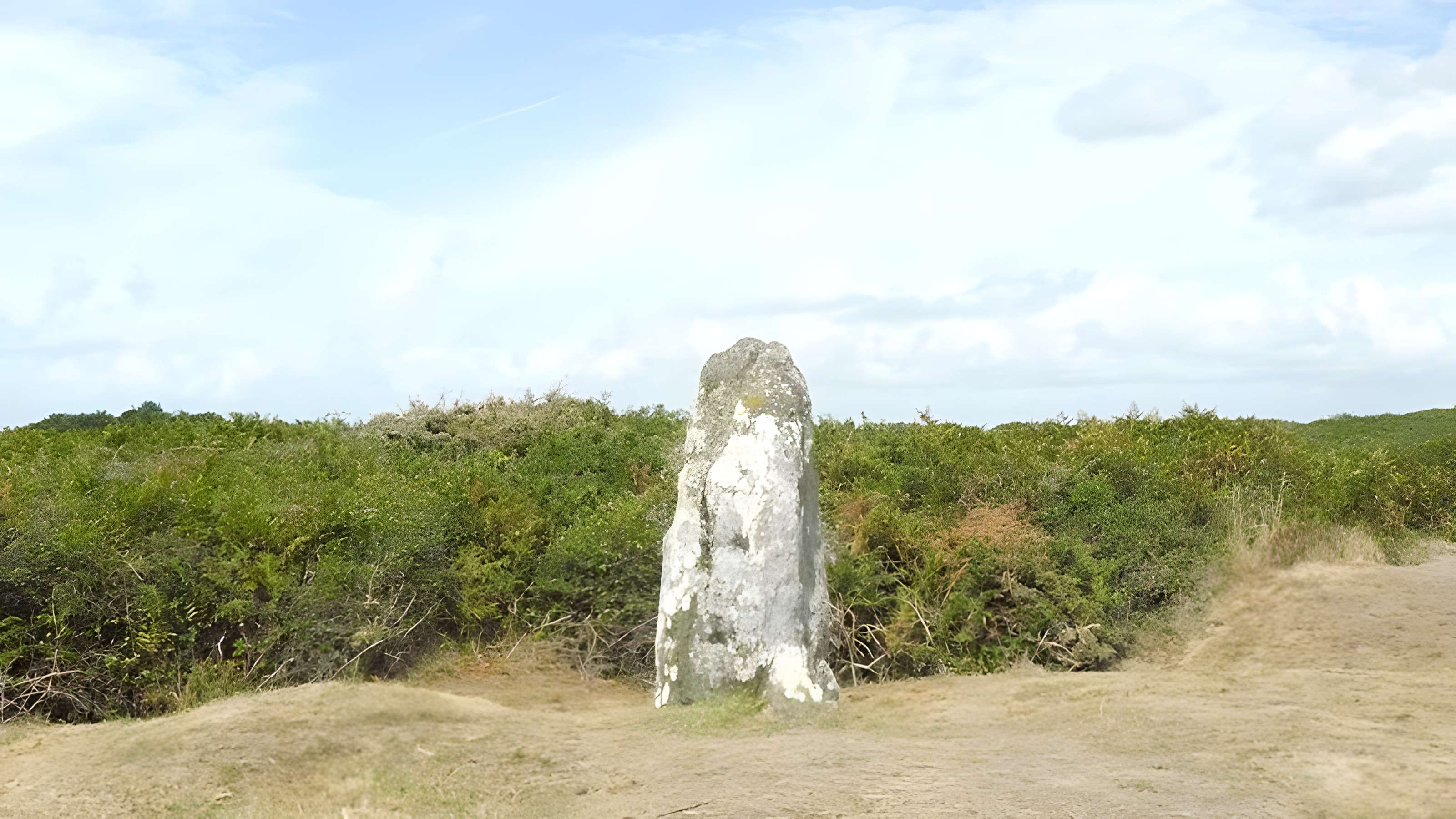 Menhir de Mez-Kerlard à Groix