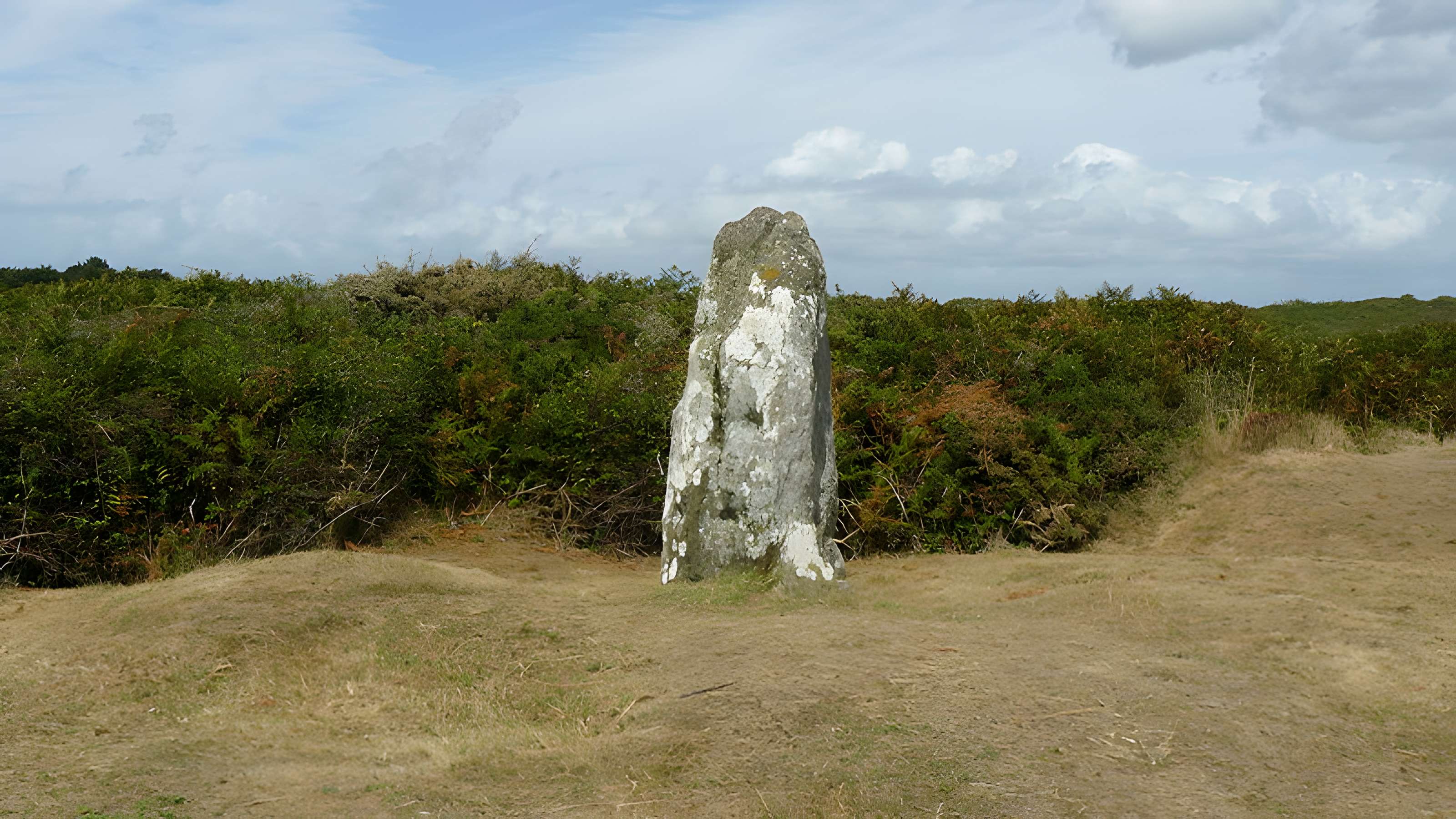 Menhir de Mez-Kerlard à Groix