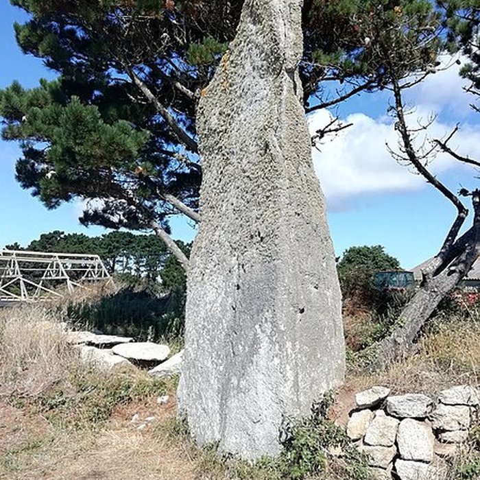 Photo de Menhir de Squividan à Treffiagat