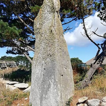 Menhir de Squividan à Treffiagat