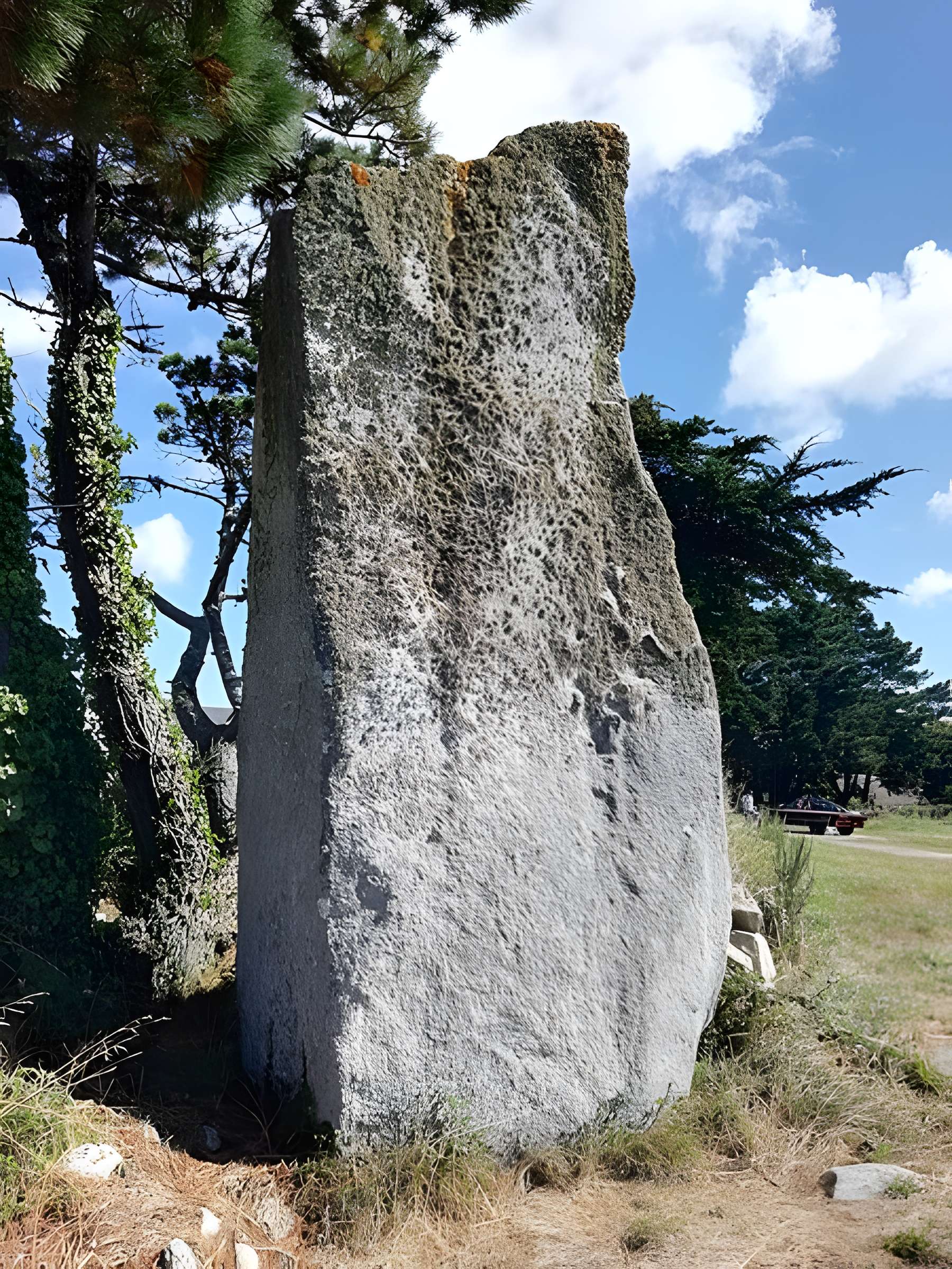 Menhir de Squividan à Treffiagat