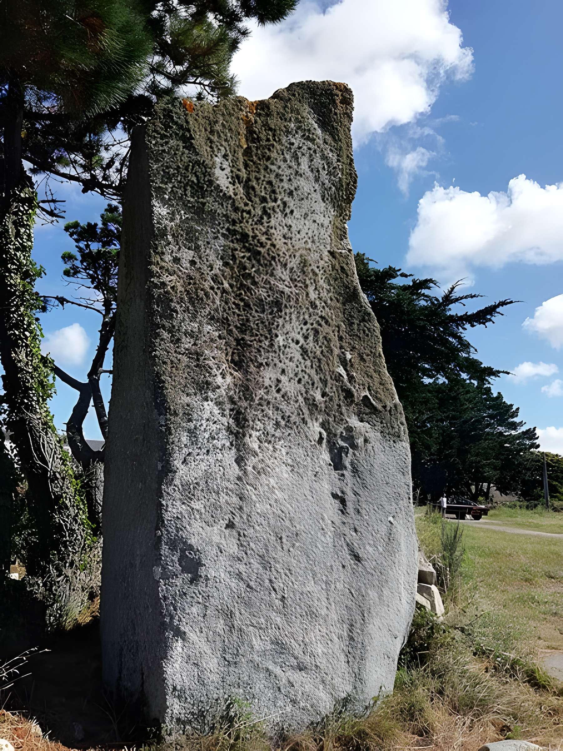 Menhir de Squividan à Treffiagat