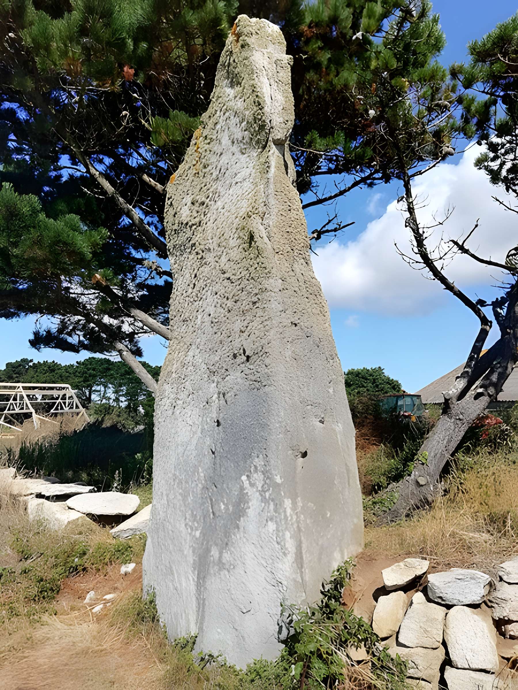 Menhir de Squividan à Treffiagat