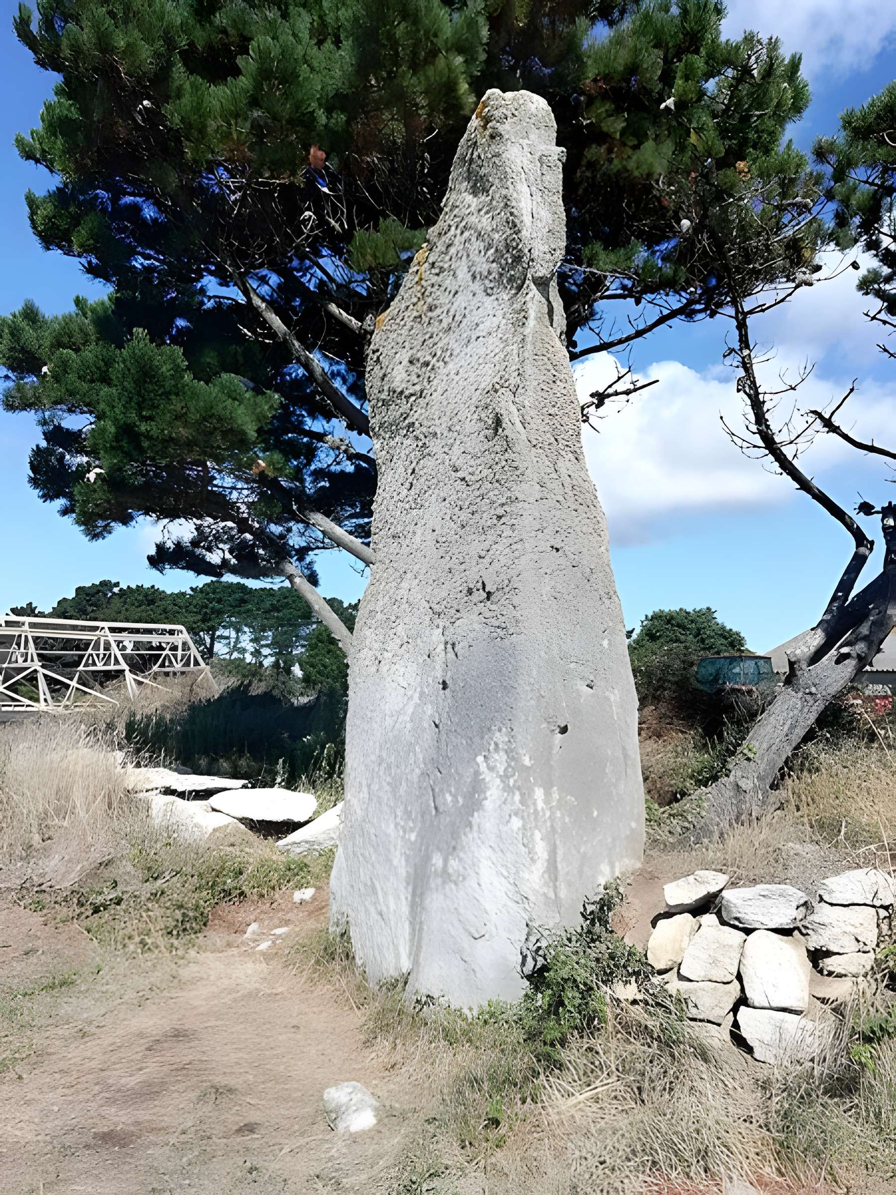 Menhir de Squividan à Treffiagat