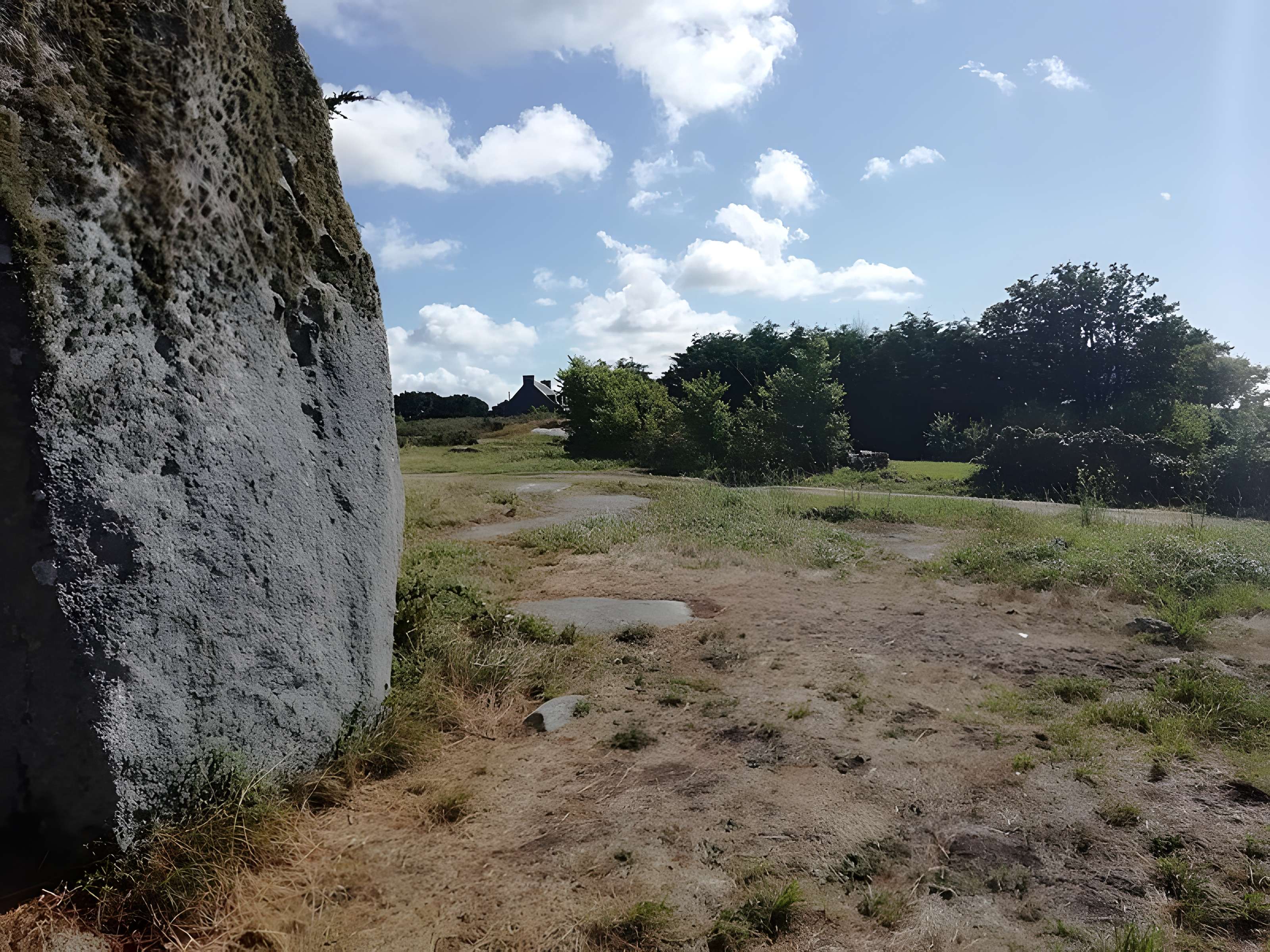 Menhir de Squividan à Treffiagat