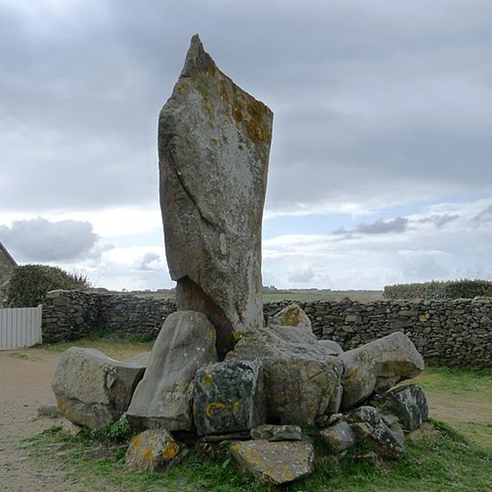 Photo de Menhir des Droits de lHomme à Plozévet