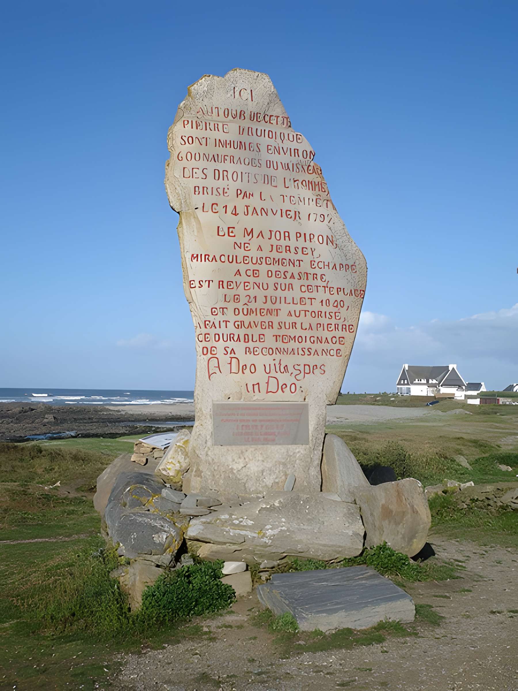 Menhir des Droits de l'Homme à Plozévet