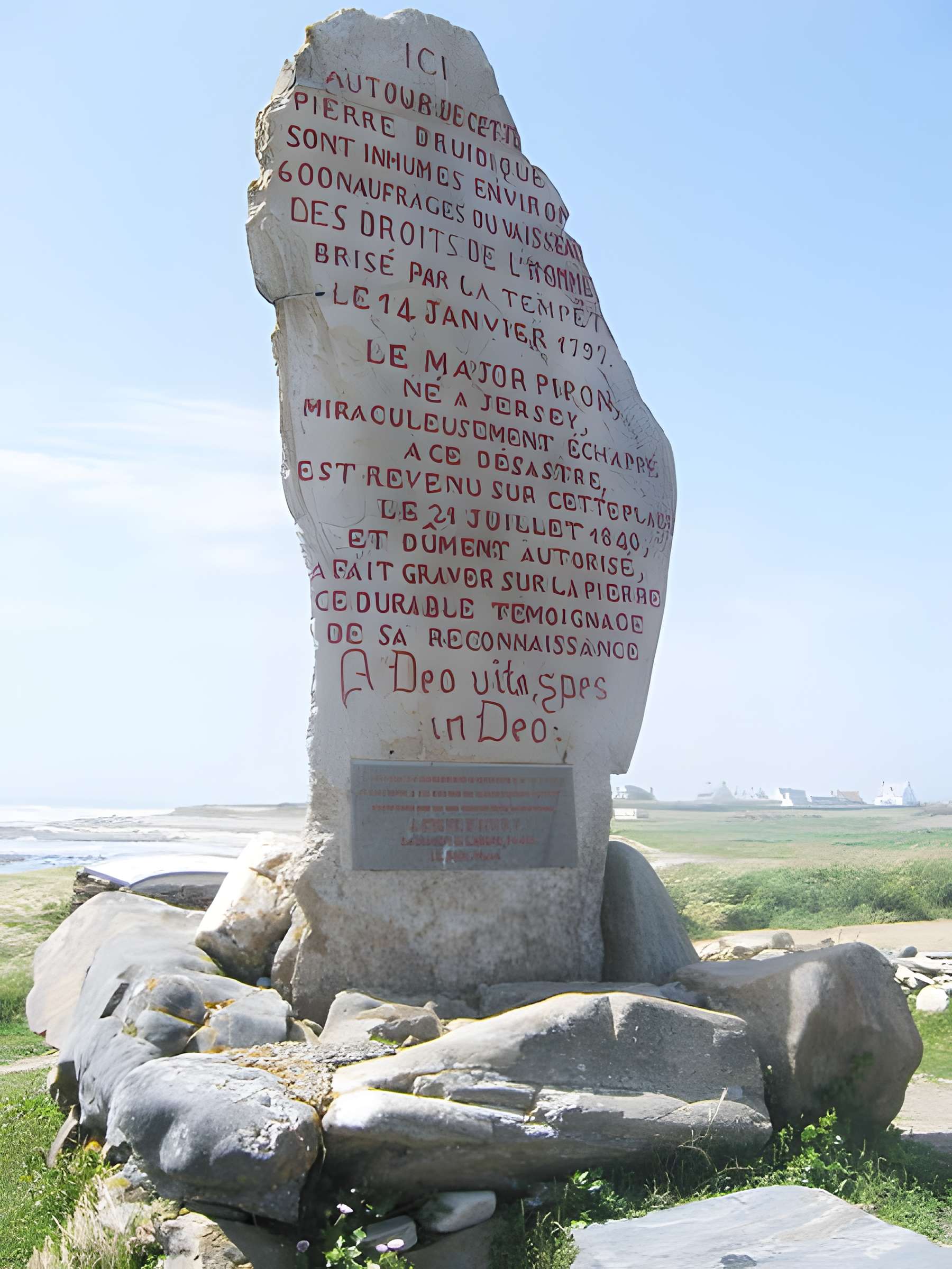 Menhir des Droits de l'Homme à Plozévet