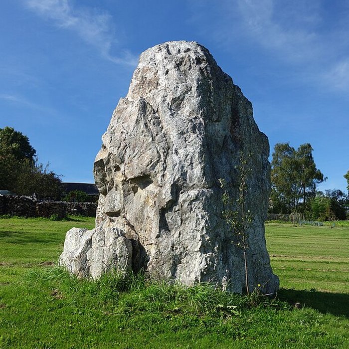 Photo de Menhir dit "Dent de Gargantua" de Saint-Suliac