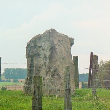 Menhir dit Le Gros Caillou ou Grès Montfort de Vendegies-sur-Écaillon