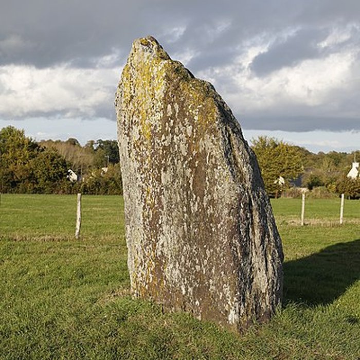 Photo de Menhir du Champ de la Pierre et menhir du Champ Horel