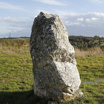 Menhir du Champ de la Pierre et menhir du Champ Horel