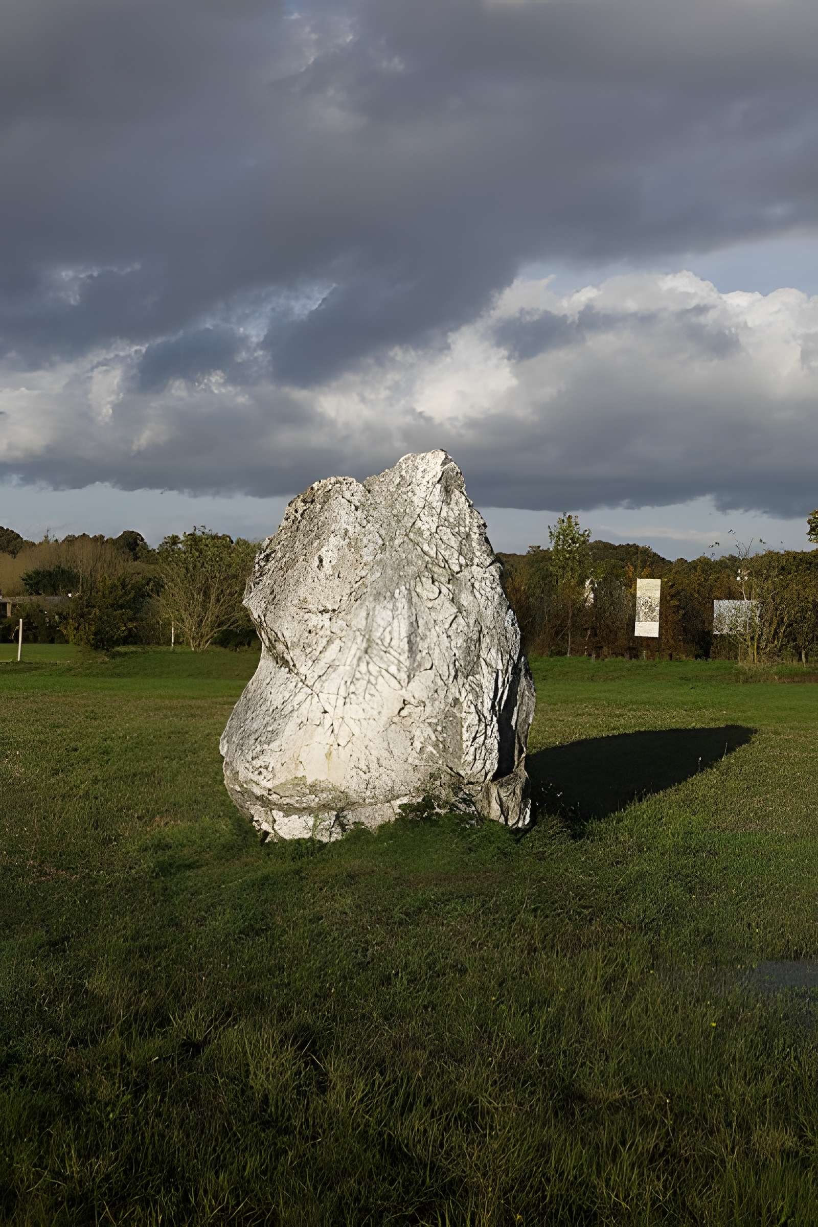 Menhir du Champ de la Pierre et menhir du Champ Horel