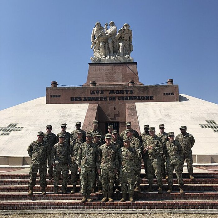Photo de Monument « Aux Morts des Armées de Champagne » à Sainte-Marie-à-Py