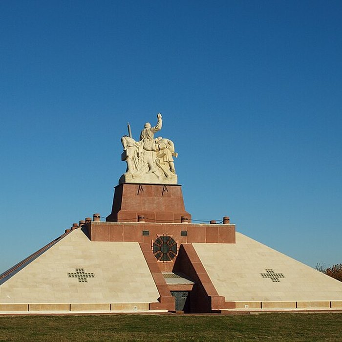 Photo de Monument « Aux Morts des Armées de Champagne » à Sainte-Marie-à-Py